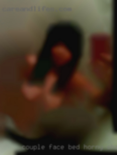 Couple face bed horny shaking time fun near Dahlonega.