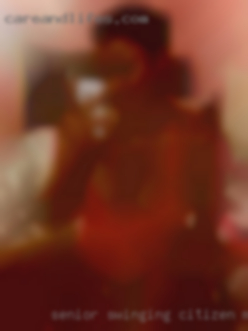 Senior swinging citizen mutual masturbation from Brier Hill Pennsylvania.